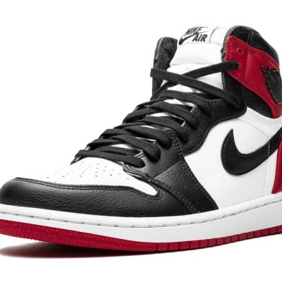 AIR JORDAN 1 SATIN BLACK TOE