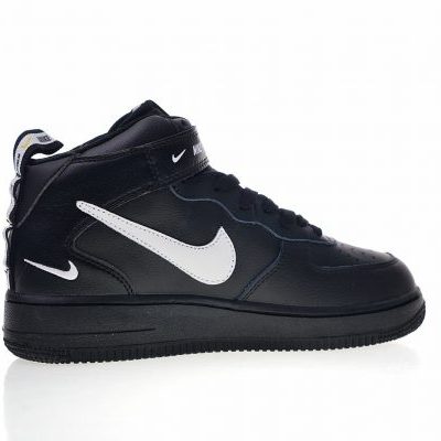 AIR FORCE 1 07 LV8 UTILITY ALTAS NEGRAS